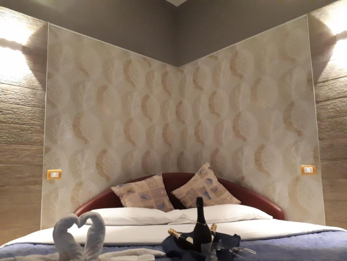 Thaire Resort Castel Volturno Bagian luar foto