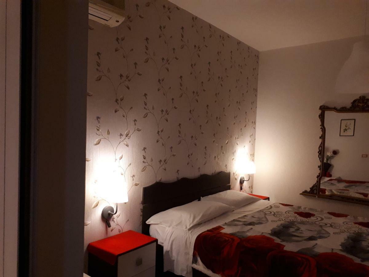 Thaire Resort Castel Volturno Bagian luar foto