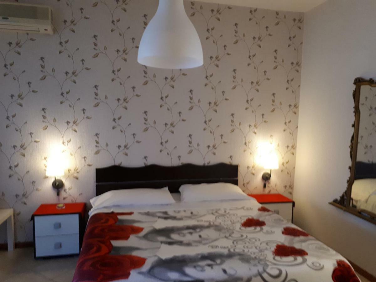 Thaire Resort Castel Volturno Bagian luar foto
