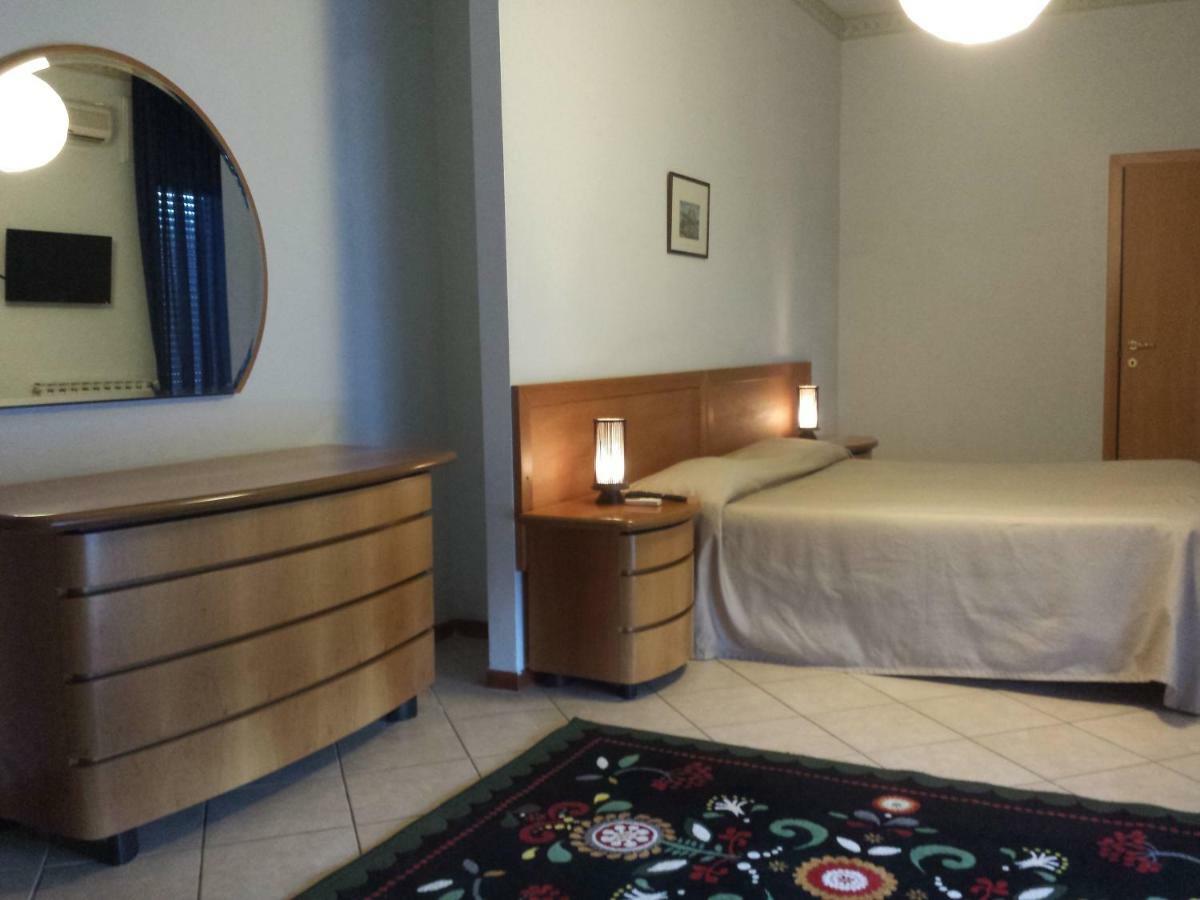 Thaire Resort Castel Volturno Bagian luar foto