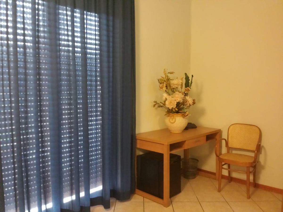 Thaire Resort Castel Volturno Bagian luar foto