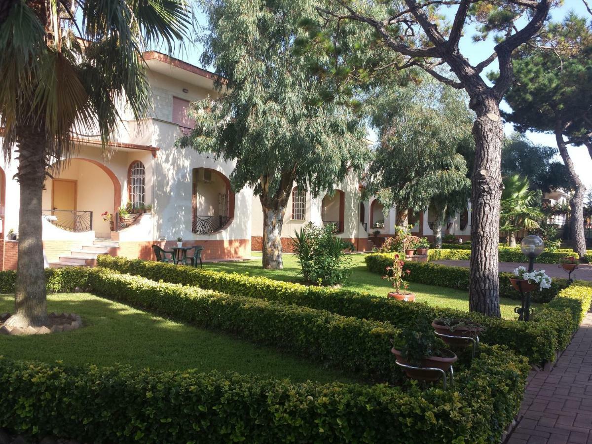 Thaire Resort Castel Volturno Bagian luar foto