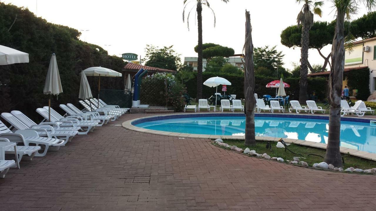 Thaire Resort Castel Volturno Bagian luar foto