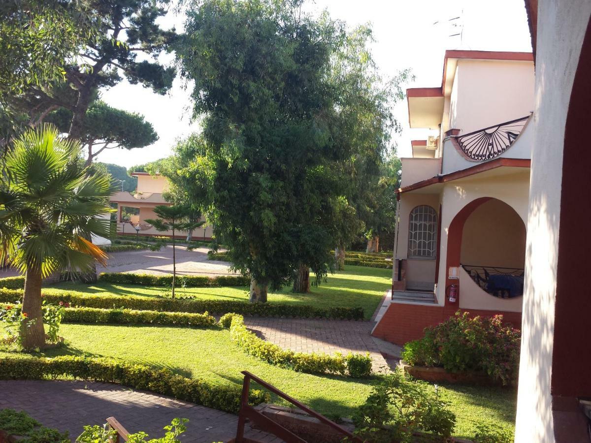Thaire Resort Castel Volturno Bagian luar foto