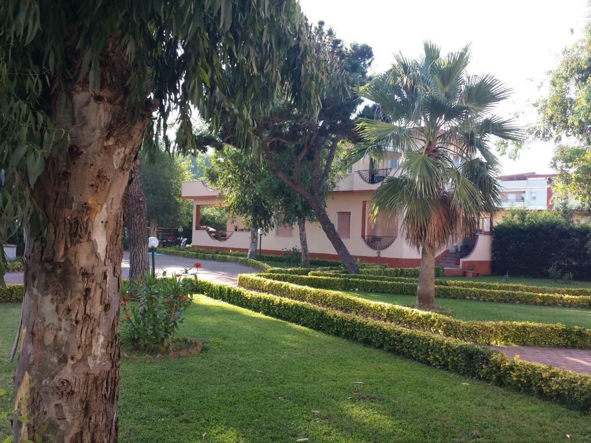 Thaire Resort Castel Volturno Bagian luar foto