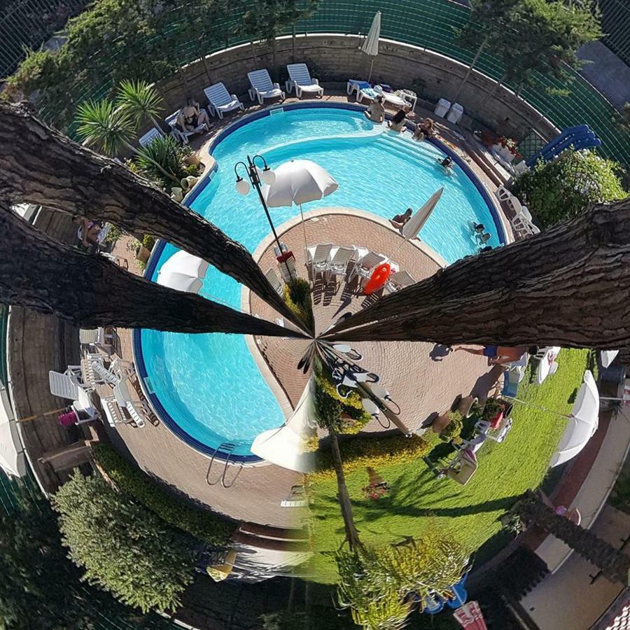 Thaire Resort Castel Volturno Bagian luar foto