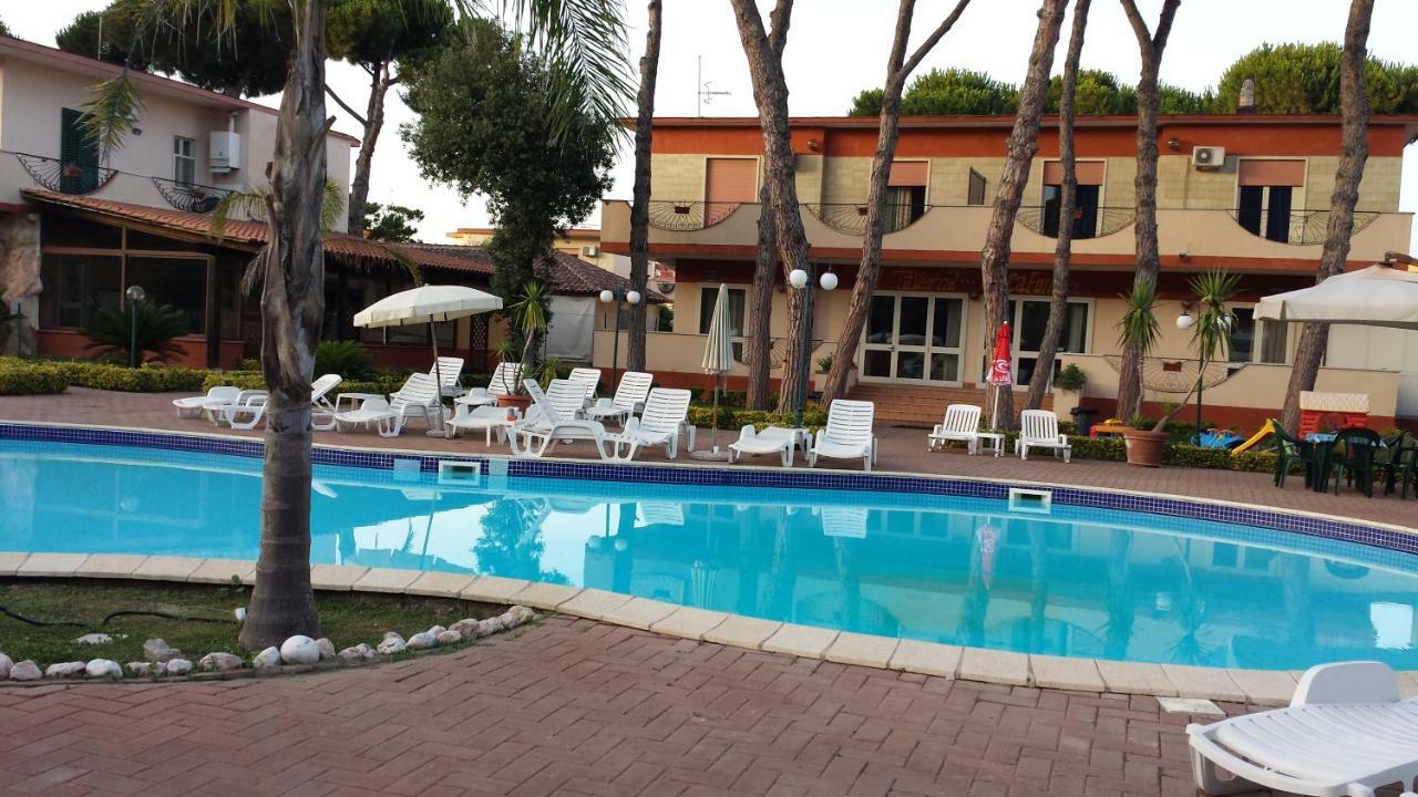 Thaire Resort Castel Volturno Bagian luar foto